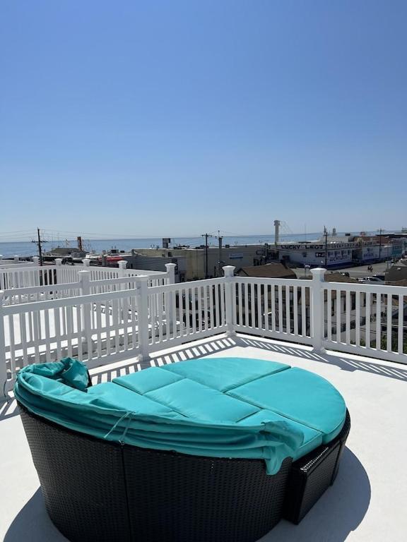 Villa Beach House Steps Away From The Boardwalk And Beach With Ocean Views In Seaside Heights! Exterior foto