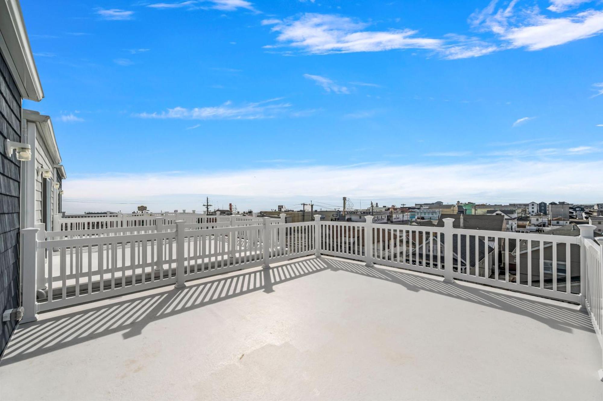 Villa Beach House Steps Away From The Boardwalk And Beach With Ocean Views In Seaside Heights! Exterior foto